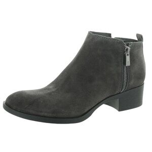 Kenneth Cole New York Dara Side-Zip Leather Booties in Asphault. Size 9.